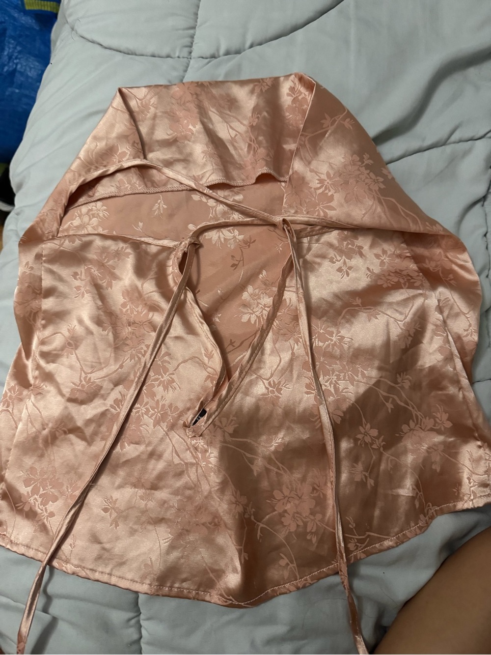 Zaful Satin Hooded Floral Jacquard Robe in Blush